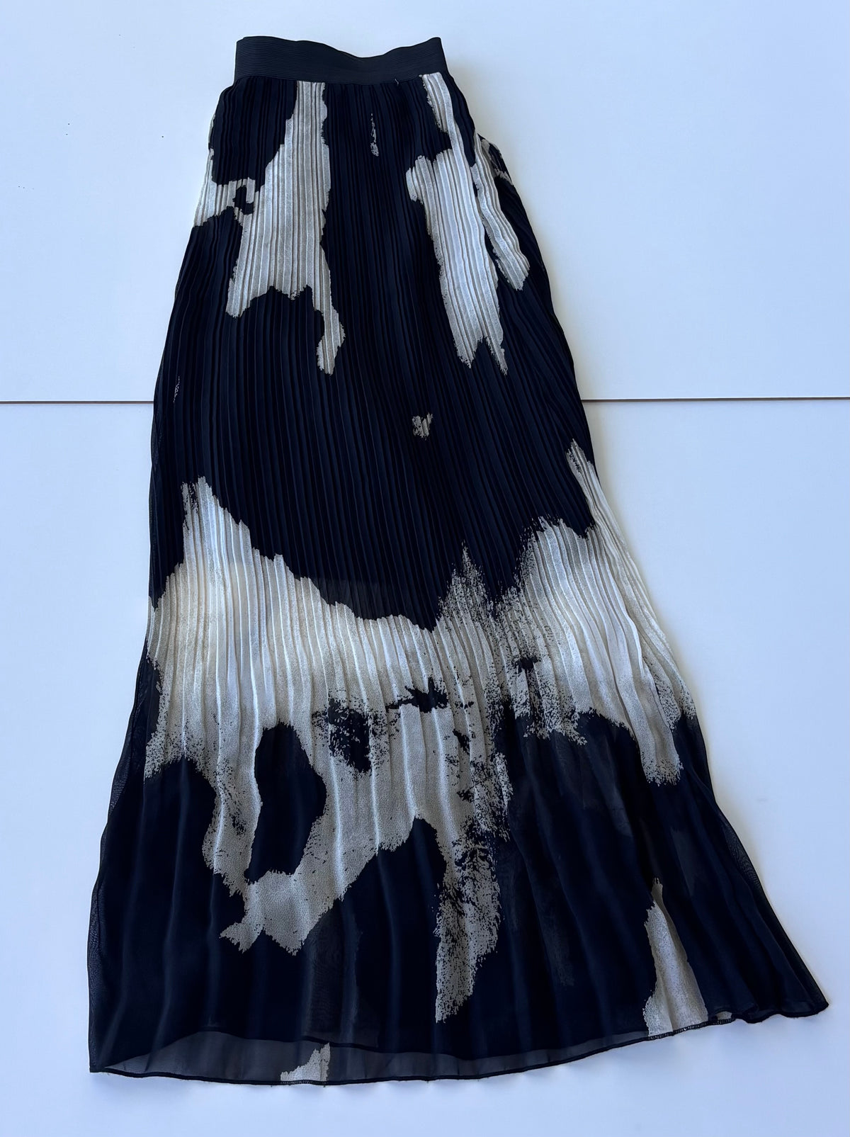 Kenar Black and Ivory Pleated Midi Skirt, M