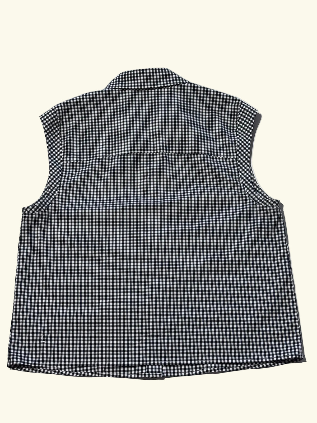 Kit + Ace Celina Black-and-White Gingham Sleeveless Shirt, M/M